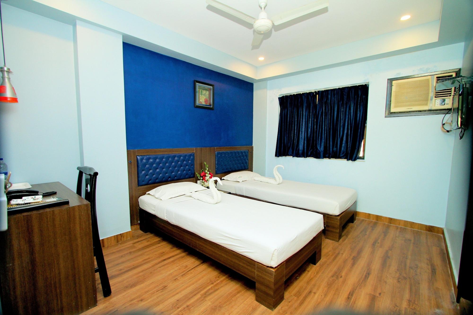 Hotel Crestwood Calcutta Exterior foto