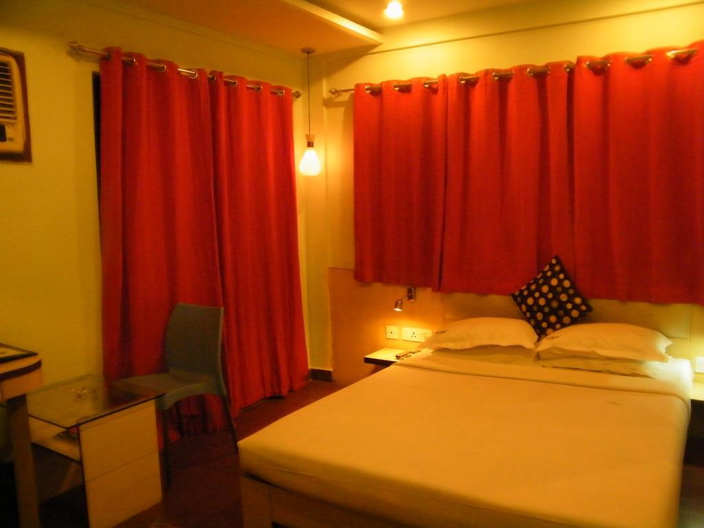 Hotel Crestwood Calcutta Cameră foto