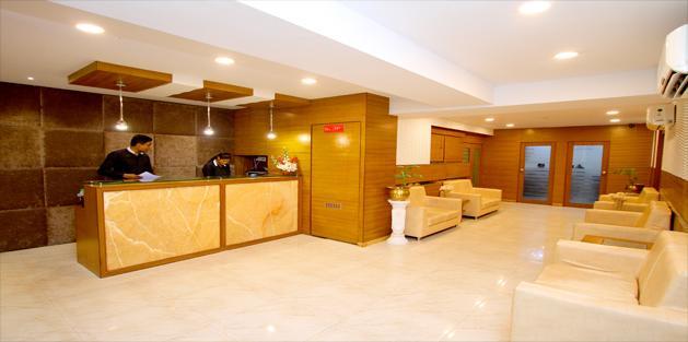 Hotel Crestwood Calcutta Exterior foto